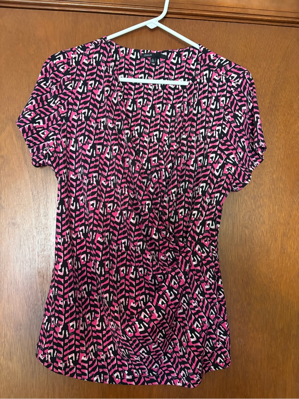 Chaus Pink Black Patterned Short-Sleeve V-Neck Top